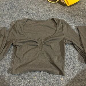 Long sleeve crop top
